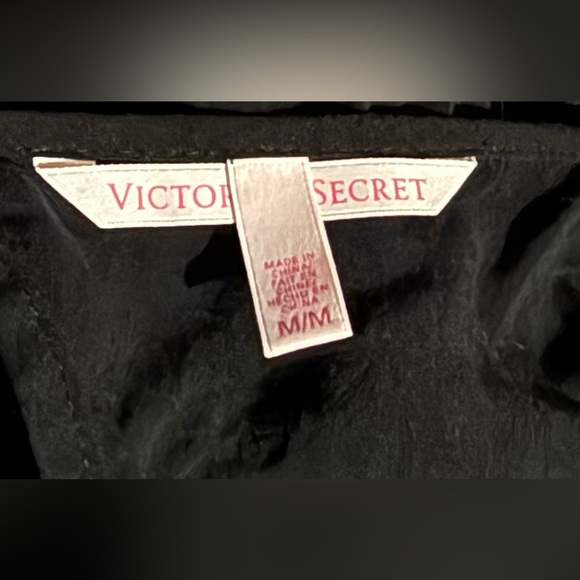 Victoria's Secret cover up - Picture 4 of 4